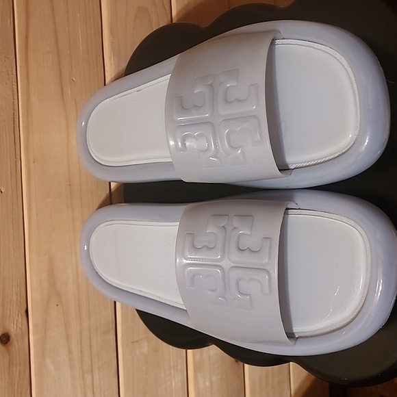 Tory Burch Shoes - Tory Burch Bubble Jelly Slide - ‘Dew Blue’ - Size 8B